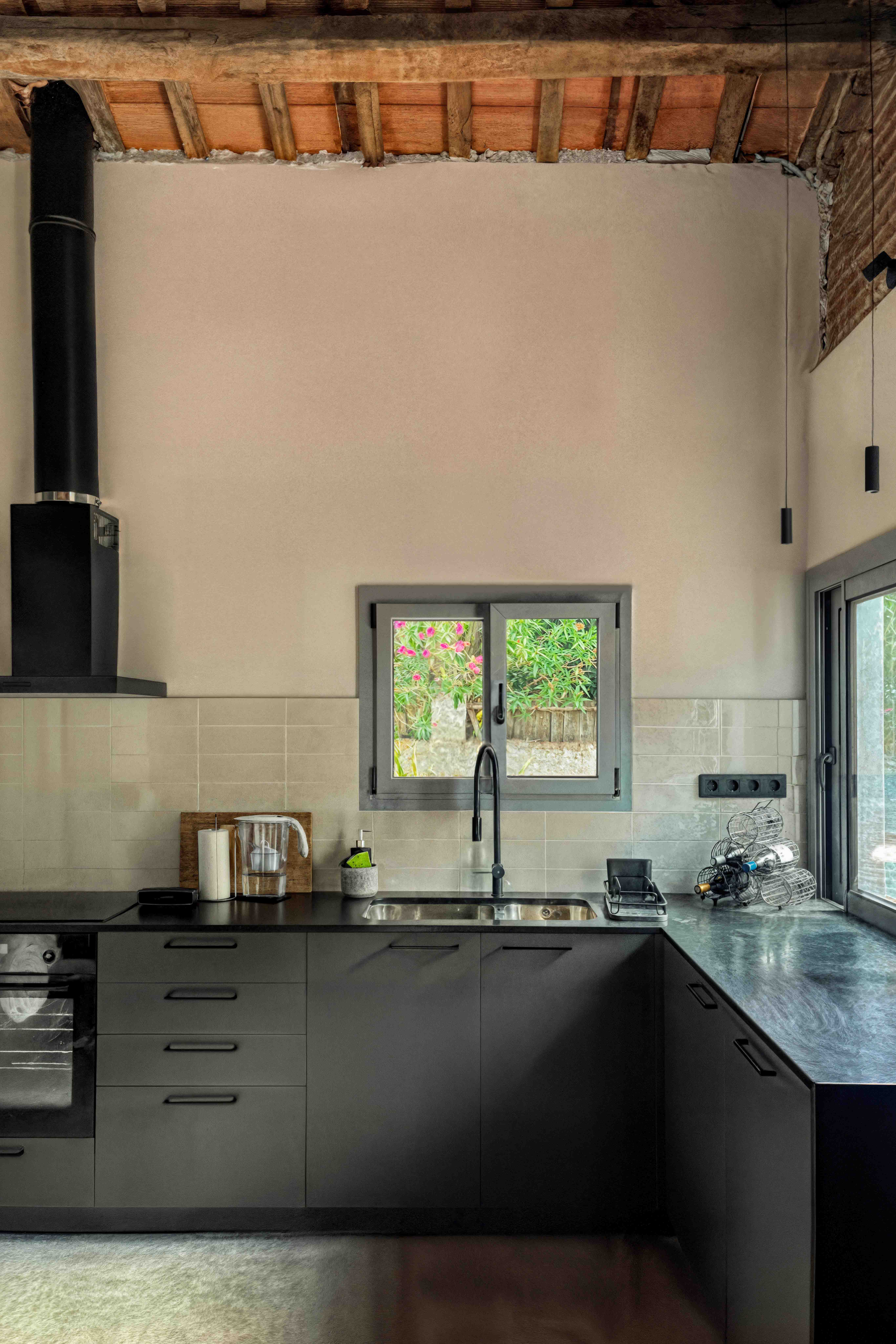 Cuina casa Bellaterra. Projecte de Pastor + Associates, expert en habitatges unifamiliar Barcelona